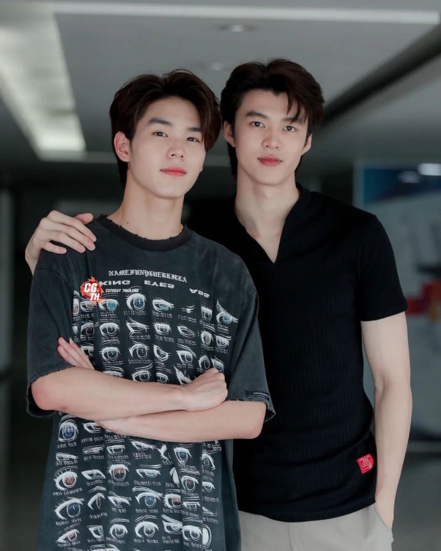 Nam thần bóng rổ 1m90 kiêm người mẫu, diễn viên phim boylove Thái Lan gây bão mạng khi làm cầu thủ bóng đá - Ảnh 11. Nam thần bóng rổ 1m90 kiêm người mẫu, diễn viên phim boylove Thái Lan gây bão mạng khi làm cầu thủ bóng đá - Ảnh 11.