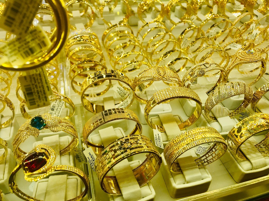 Giá vàng sáng 30/3 giao dịch quanh mốc 67 triệu đồng/lượng - Ảnh 1.