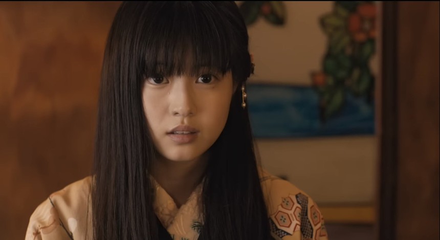 Nàng 'Lọ Lem' gây sốt nhất màn ảnh hiện nay: Mới 16 tuổi đã làm kẻ thứ 3, từng bỏ diễn giữa chừng để đi hẹn hò - Ảnh 4.