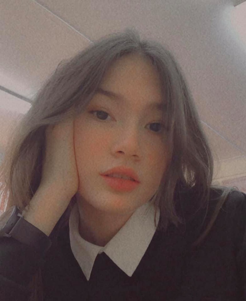 Em gái Đặng Văn Lâm trổ mã xinh đẹp ở tuổi 16, chiều cao lấn át dàn tuyển thủ Việt Nam - Ảnh 9.