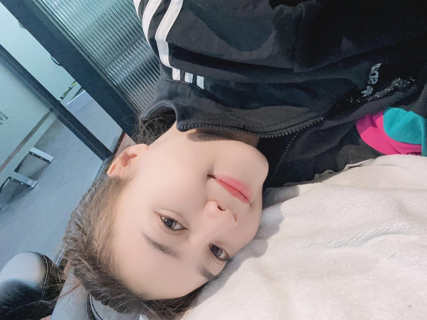 Ninh Dương Lan Ngọc bị 1 đàn anh bóc nhan sắc thật, khi '0% son phấn' có lung linh xứng danh 'ngọc nữ'? - Ảnh 3. Ninh Dương Lan Ngọc bị 1 đàn anh bóc nhan sắc thật, khi '0% son phấn' có lung linh xứng danh 'ngọc nữ'? - Ảnh 3.