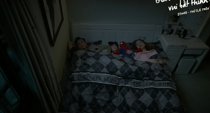 'Gia đình mình vui bất thình lình' tập 8: Nhà có thêm dâu mới - Ảnh 1.