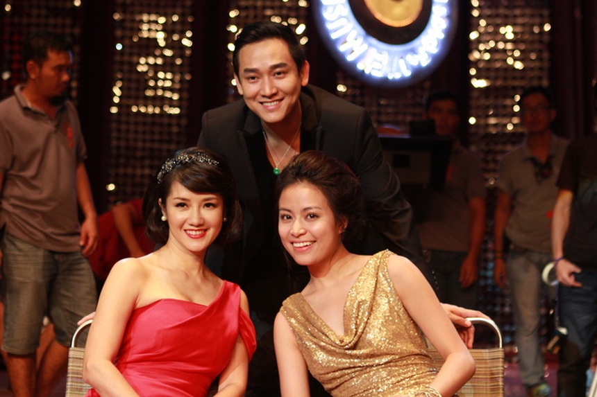 Phim Thần Tượng 10 năm trước thành sự thật: Hứa Vĩ Văn nghẹn ngào rơi nước mắt khi trao giải cho Hoàng Thùy Linh - Ảnh 7.