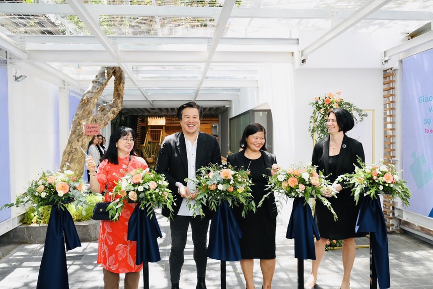 Nhạc sĩ Thanh Bùi mở trường cho trẻ tự kỉ - Ảnh 4. Nhạc sĩ Thanh Bùi mở trường cho trẻ tự kỉ - Ảnh 4.