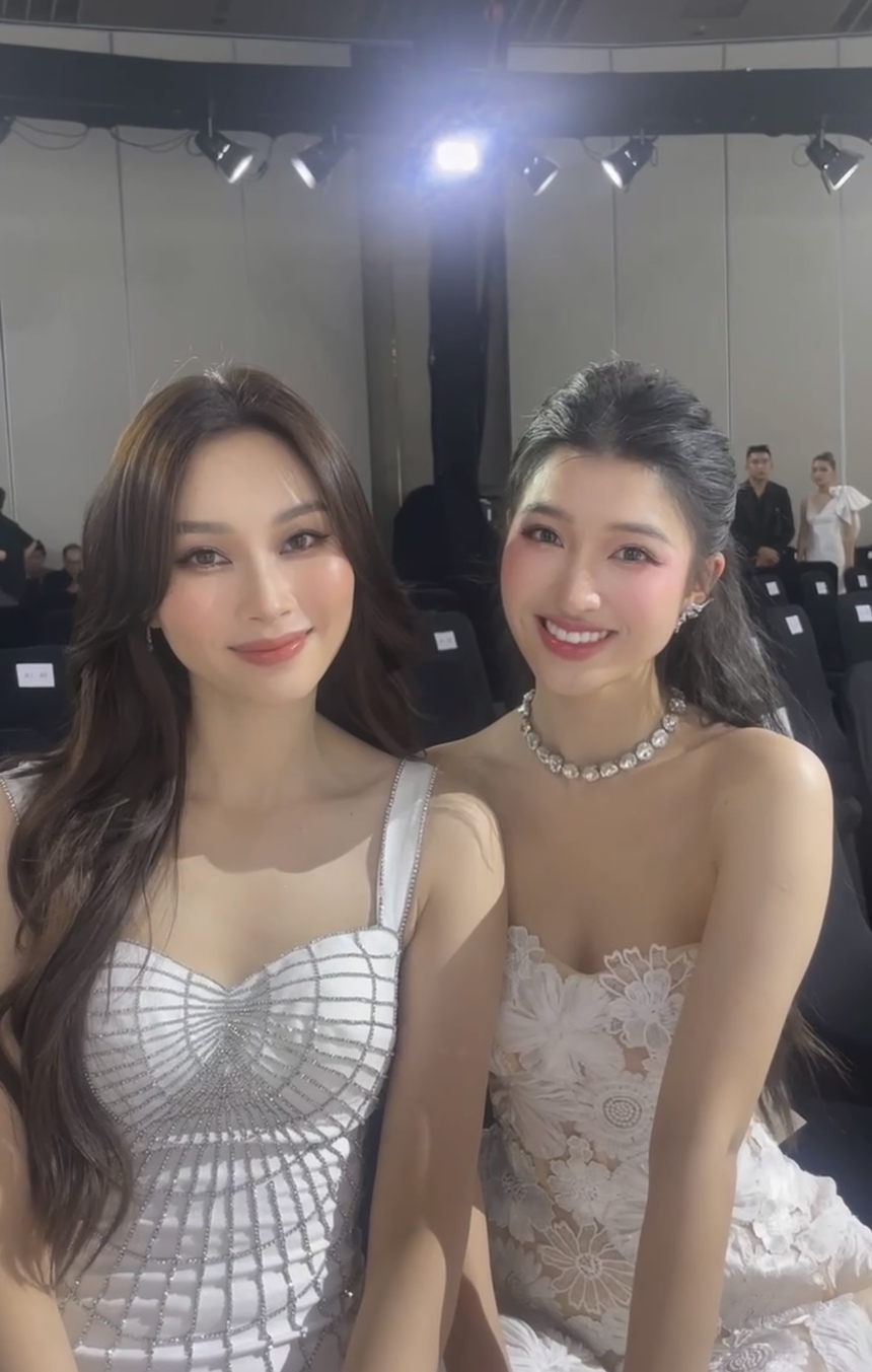 Đặng Thu Thảo và Phương Nhi bùng nổ visual khi chung khung hình: Nhan sắc bất phân thắng bại, camera thường không 'hại' nổi - Ảnh 3.