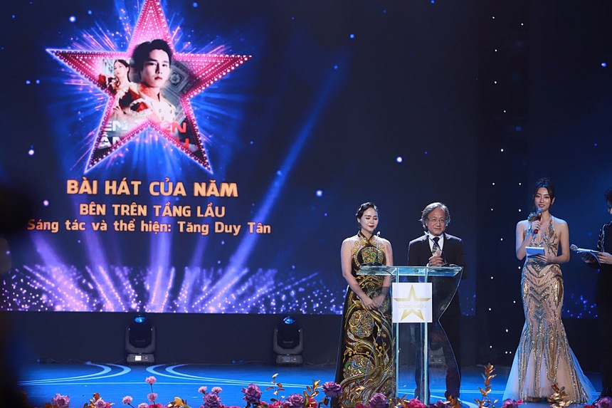 Giải Cống hiến: Hoàng Thùy Linh - MONO tiếp tục thắng lớn, Thu Minh hát live 'See tình' cực hay trên sân khấu - Ảnh 4.