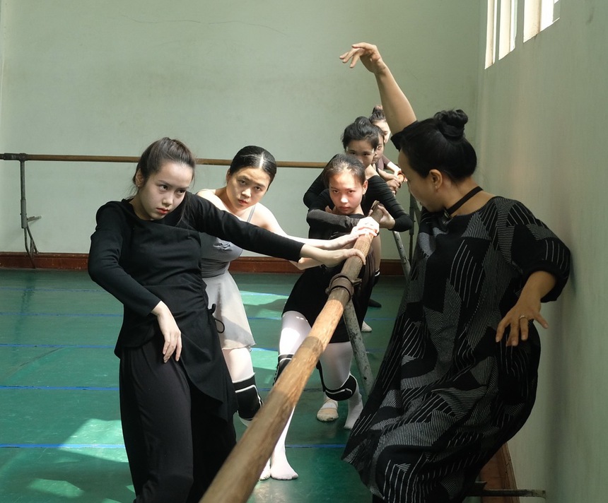 NSƯT Nguyễn Quỳnh Lan: Truyền lửa cho các tài năng làng múa - Ảnh 4.