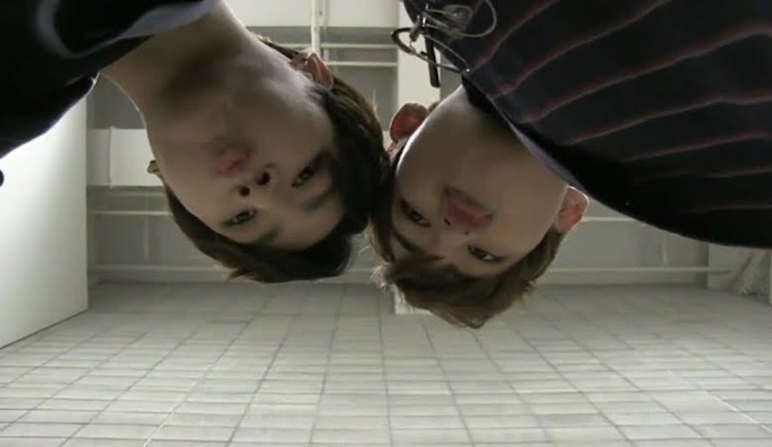 Những bức ảnh "gây lú" nhất Kpop: Đến fan ruột cũng không thể phân biệt Yoona - Krystal, Jimin hay Jungkook? - Ảnh 5.