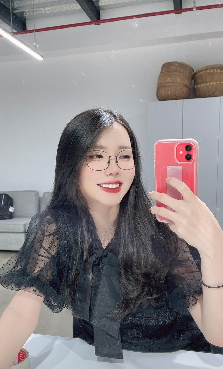 Vừa gây 'bão' làng game, tân binh MC Esports thay đổi ngoại hình, tự bất ngờ trước nhan sắc mới - Ảnh 3.