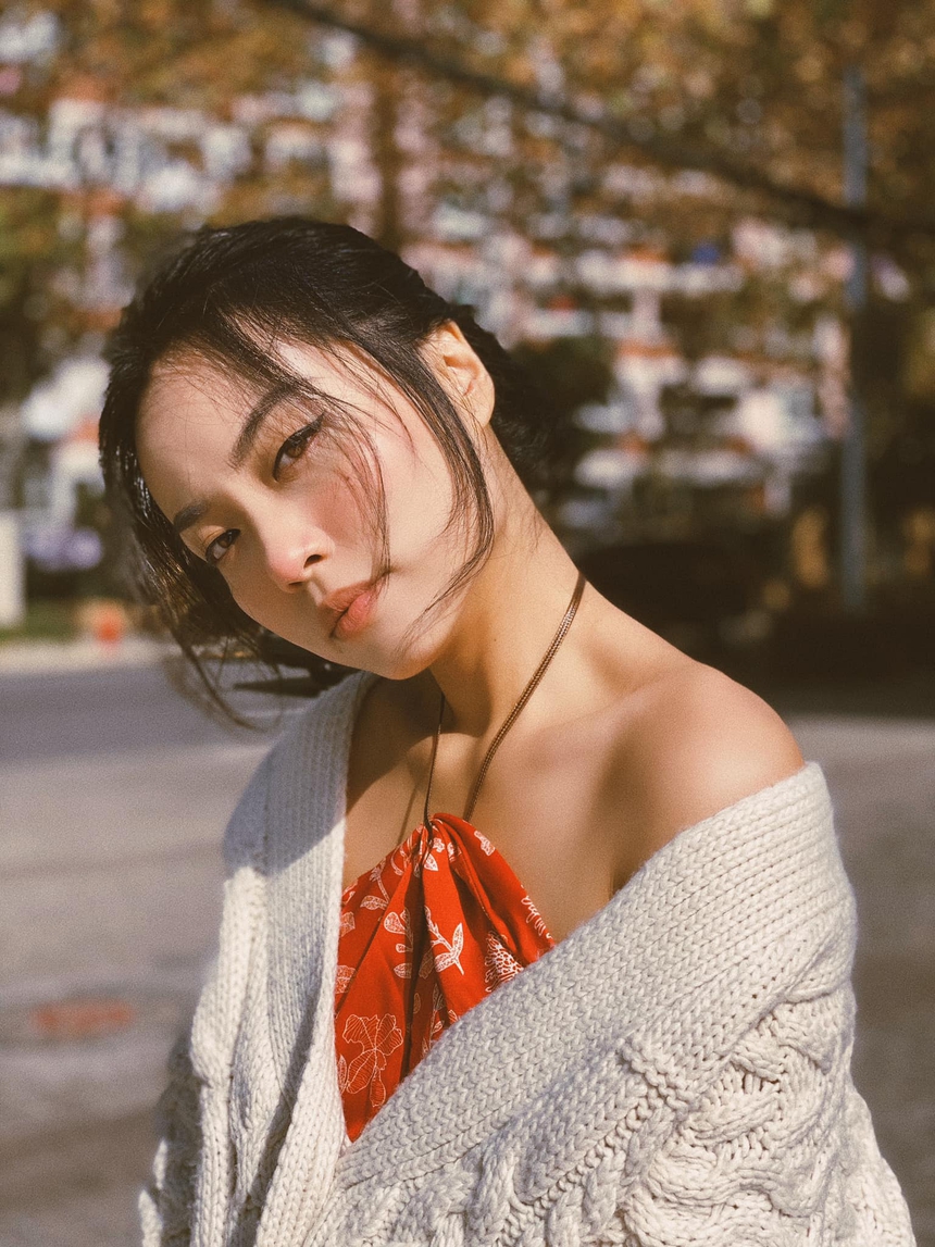 Mỹ nhân yêu cơ trưởng “trẻ nhất Việt Nam” giàu cỡ nào mà sơ hở là đi du lịch: Ở khách sạn 13 triệu/đêm, ăn bữa trưa “sương sương” cũng 6 triệu - Ảnh 1.