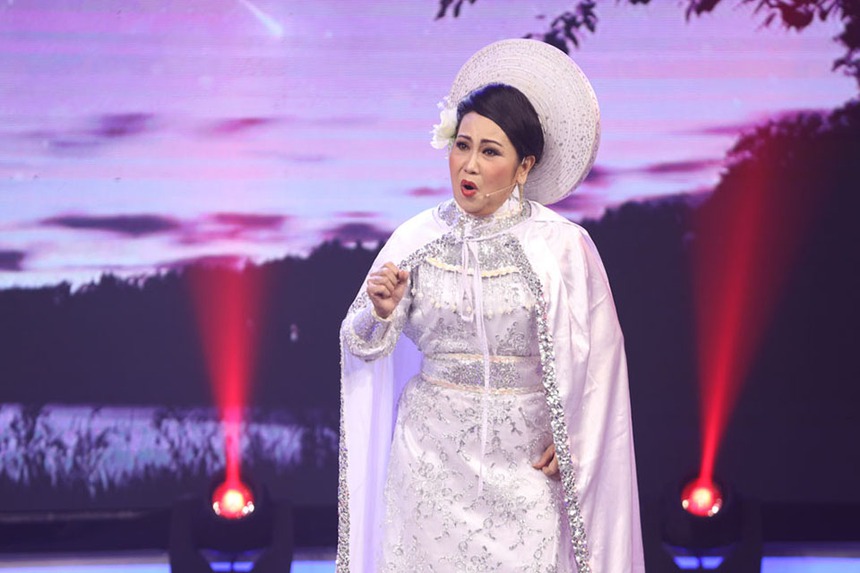 Nghệ sĩ Thanh Hằng: "Không phải cứ tham gia rồi chiến thắng một cuộc thi nào đó là trở thành nghệ sĩ tài danh" - Ảnh 1.