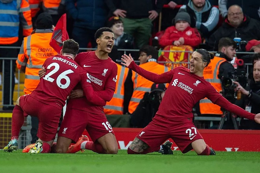 Báo Anh choáng váng khi thua MU thua 0-7 trước Liverpool, tuyên bố giấc mơ ăn 4 tan thành mây khói - Ảnh 3.