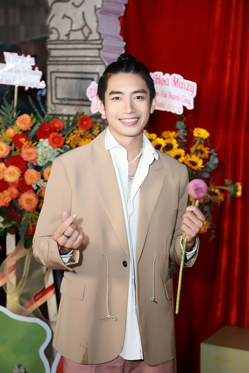 Hòa Minzy không sợ bị so sánh với Hoàng Thùy Linh, nhắc đến Sơn Tùng M-TP điều này - Ảnh 17.