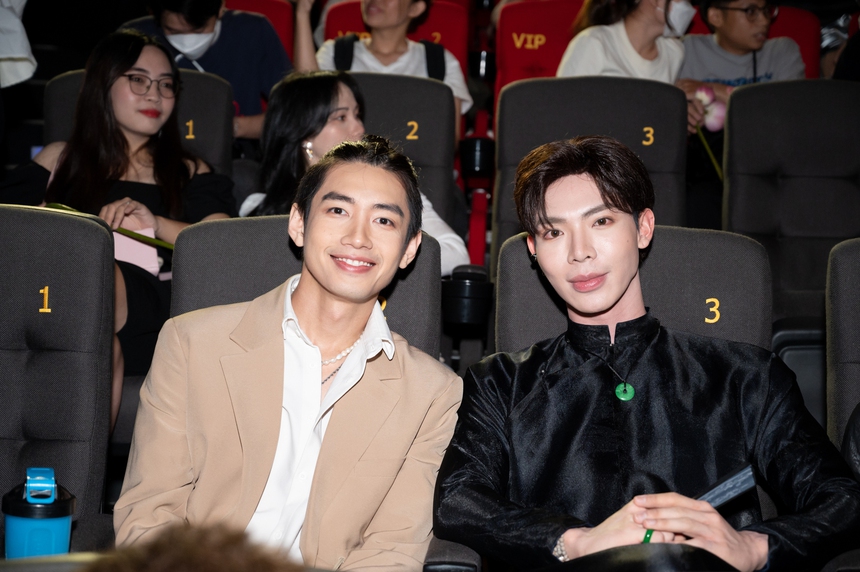 Hòa Minzy thẳng thắn khi bị so sánh với Hoàng Thùy Linh: "Tôi tự tin về nhan sắc, về nét diễn và 'độ điên' của mình!" - Ảnh 11.