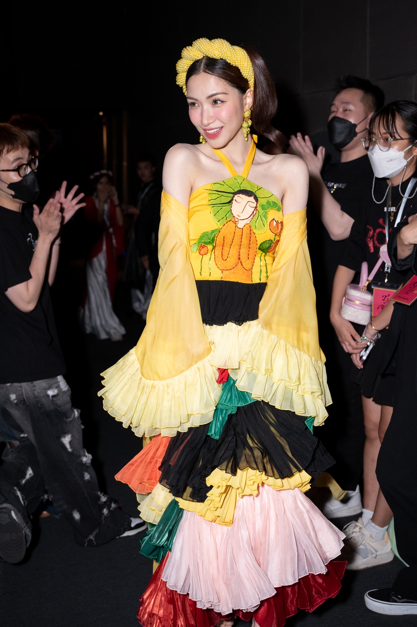 Hòa Minzy thẳng thắn khi bị so sánh với Hoàng Thùy Linh: "Tôi tự tin về nhan sắc, về nét diễn và 'độ điên' của mình!" - Ảnh 2.