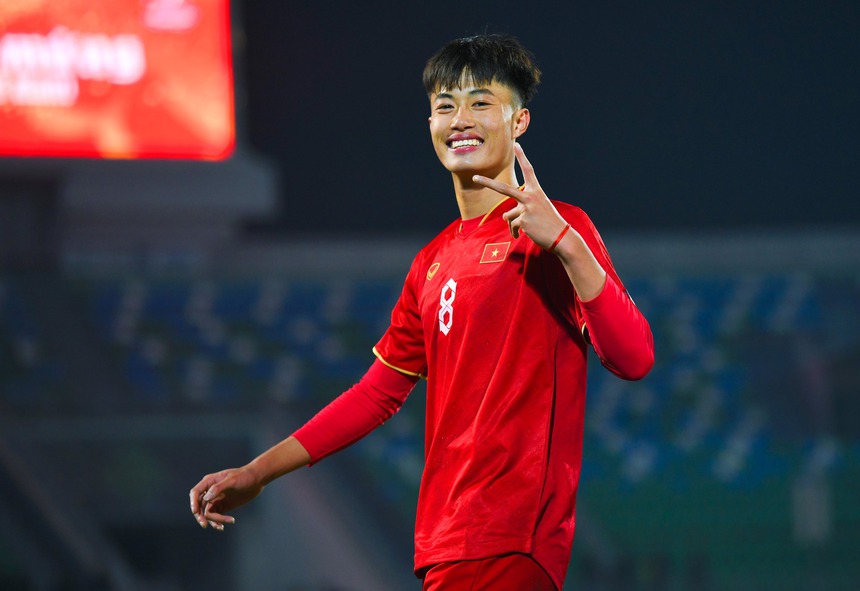 ‘U20 Việt Nam chạy suốt cả trận, còn U20 Trung Quốc mới phút 60 đã chuột rút’ - Ảnh 7. ‘U20 Việt Nam chạy suốt cả trận, còn U20 Trung Quốc mới phút 60 đã chuột rút’ - Ảnh 7.