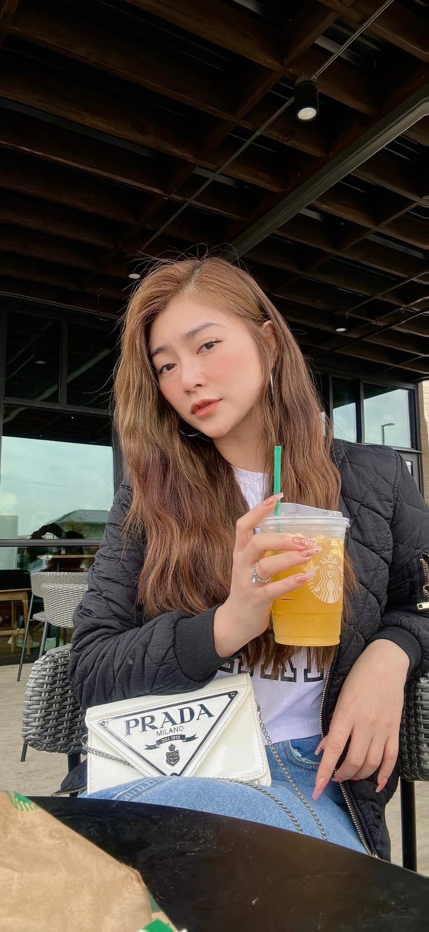 Thanh Trúc lộ vòng 2 lùm lùm và loạt chi tiết nghi có tin vui sau 2 tháng thông báo ngừng đóng phim - Ảnh 2. Thanh Trúc lộ vòng 2 lùm lùm và loạt chi tiết nghi có tin vui sau 2 tháng thông báo ngừng đóng phim - Ảnh 2.