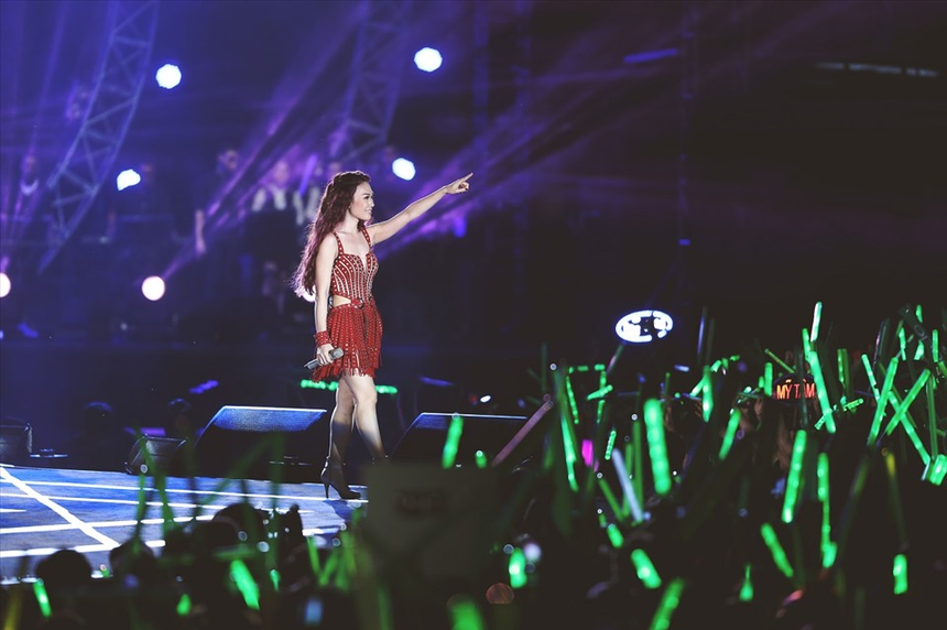 Diva tại Việt Nam: Có còn là cuộc chơi đẳng cấp, xa xỉ? - Ảnh 3.