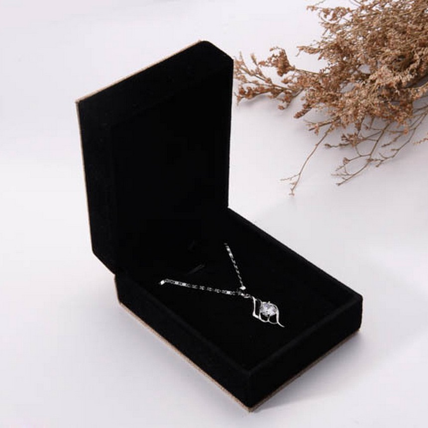 Món quà tặng 8/3 sớm 4 ngày từ chồng giúp cô vợ “lột mặt nạ” người đàn ông dối trá - Ảnh 3. Món quà tặng 8/3 sớm 4 ngày từ chồng giúp cô vợ “lột mặt nạ” người đàn ông dối trá - Ảnh 3.