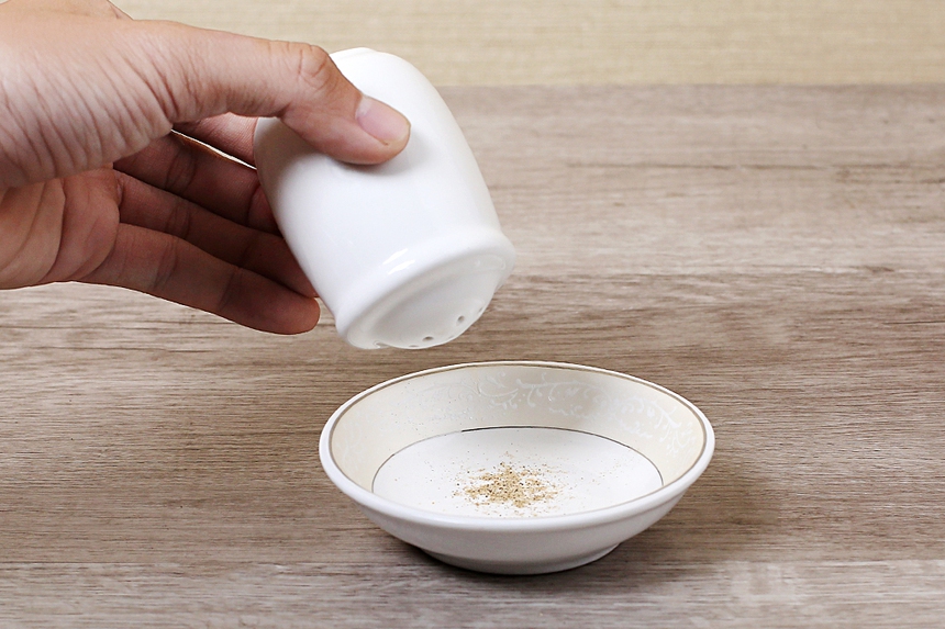 Cô gái “mách” dân mạng sự thật thú vị khi dùng bữa tại nhà hàng sang trọng, thì ra đi ăn bấy lâu nay mà không biết! - Ảnh 2.