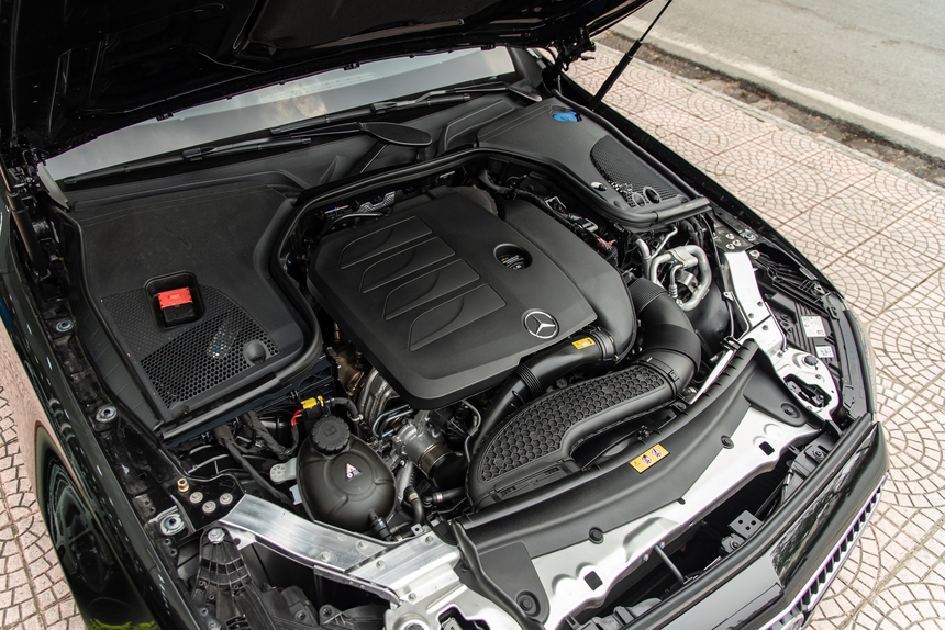 Chiếc Mercedes-Benz E 180 này sẽ giúp người mua tiết kiệm hơn 300 triệu đồng mà vẫn là chủ đầu tiên và mua được xe mới - Ảnh 17. Chiếc Mercedes-Benz E 180 này sẽ giúp người mua tiết kiệm hơn 300 triệu đồng mà vẫn là chủ đầu tiên và mua được xe mới - Ảnh 17.