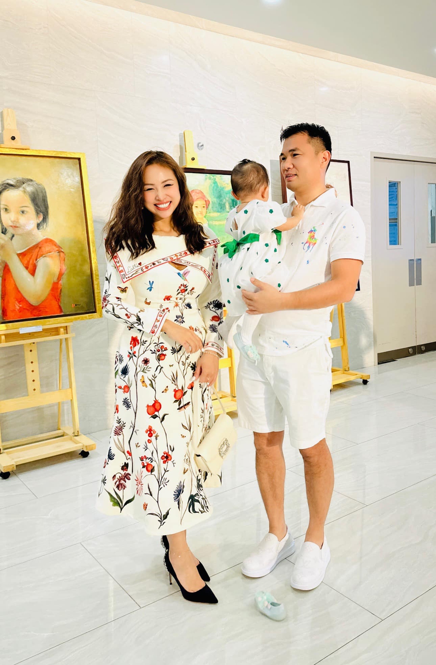 Hạnh phúc của Vân Hugo sau nhiều năm "trắng tay" bước ra khỏi cuộc hôn nhân đầu - Ảnh 1. Hạnh phúc của Vân Hugo sau nhiều năm "trắng tay" bước ra khỏi cuộc hôn nhân đầu - Ảnh 1.