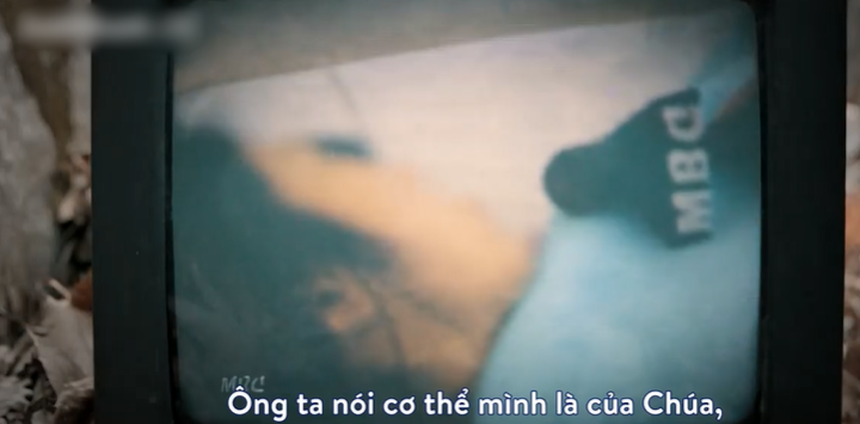 Loạt tình tiết 18+ chấn động ở phim về giáo phái xứ Hàn: Kẻ ác đặt mục tiêu cưỡng bức 10.000 phụ nữ, bị 'bắt gian' ngay giữa ban ngày - Ảnh 6.