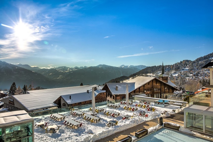 Bên trong ngôi trường có học phí gần 3 tỷ đồng/năm, đắt đỏ hàng đầu thế giới: Sở hữu 1 yếu tố khiến giới nhà giàu phải xếp hàng vào bằng được - Ảnh 2.