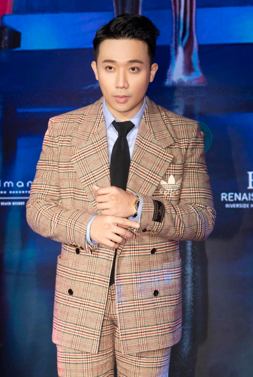 Trấn Thành lộ diện sau loạt ồn ào, cùng đi ăn tối với 3 người phụ nữ đặc biệt - Ảnh 4. Trấn Thành lộ diện sau loạt ồn ào, cùng đi ăn tối với 3 người phụ nữ đặc biệt - Ảnh 4.