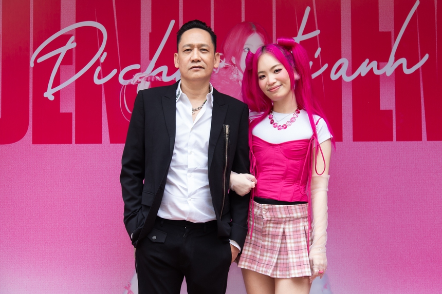 Duy Mạnh từng đập sách vào đầu, xưng hô 'mày-tao' khi dạy học cho con gái  - Ảnh 2.