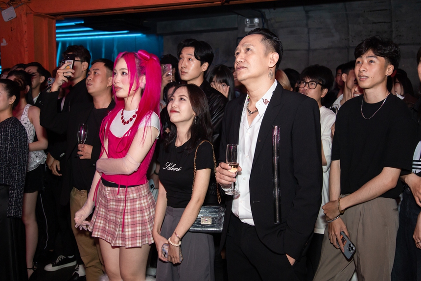 Duy Mạnh từng đập sách vào đầu, xưng hô 'mày-tao' khi dạy học cho con gái  - Ảnh 6.