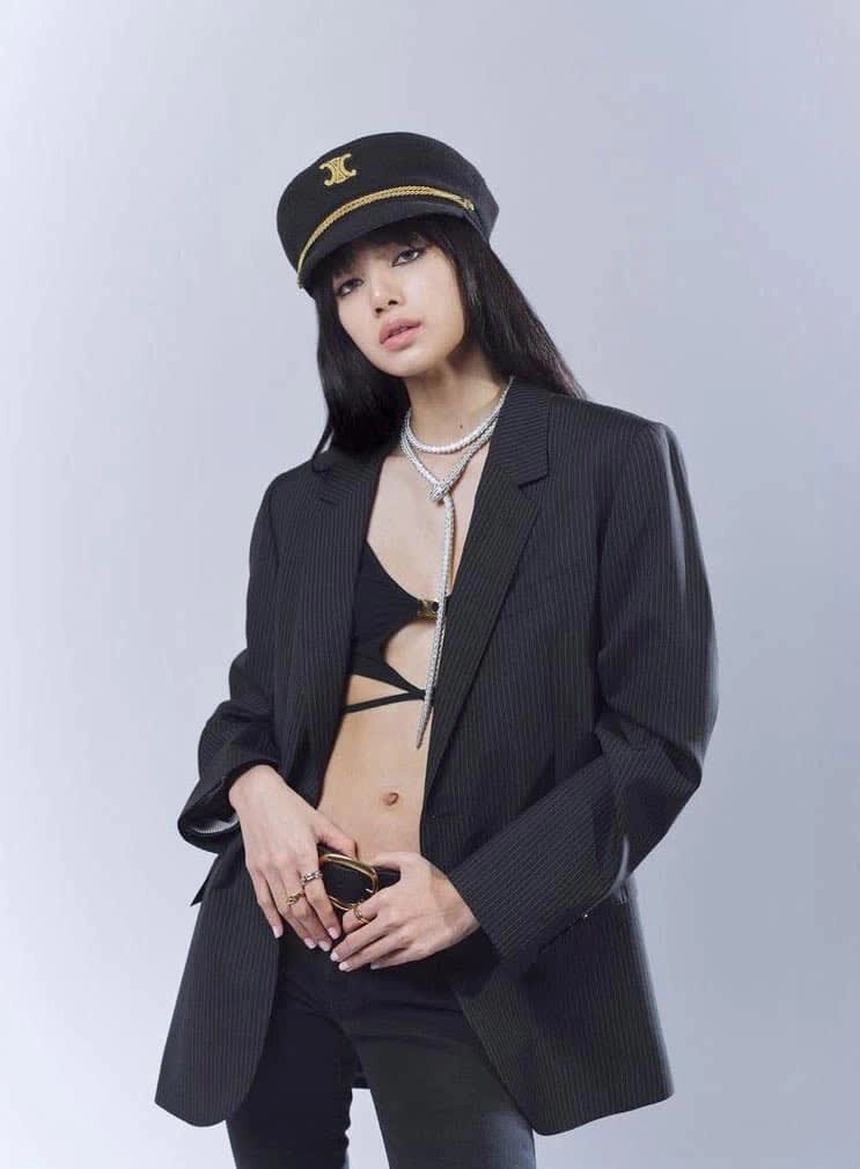 Màn ra mắt solo của Lisa ảnh hưởng đến sự trở lại của Blackpink như thế nào - Ảnh 1. Màn ra mắt solo của Lisa ảnh hưởng đến sự trở lại của Blackpink như thế nào - Ảnh 1.