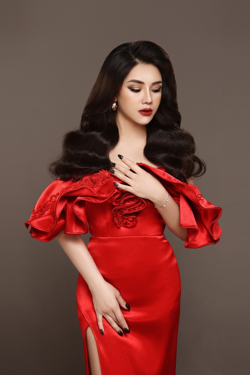 Tô Ngọc Hà tươi mới trong MV 'Kẹp tóc màu xanh' - Ảnh 1.