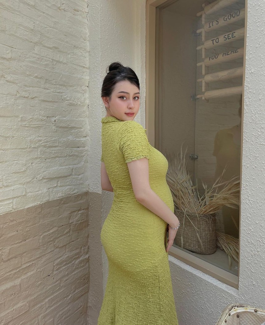 Sunna - hot girl 20 tuổi sinh con, 21 thì ly hôn: Đi chơi giờ phải tính có lấn vào tiền tã, sữa của con không? - Ảnh 2. Sunna - hot girl 20 tuổi sinh con, 21 thì ly hôn: Đi chơi giờ phải tính có lấn vào tiền tã, sữa của con không? - Ảnh 2.