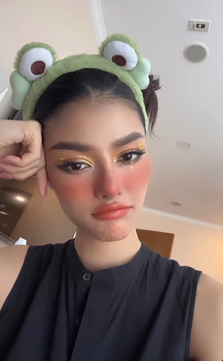  Á hậu Kiều Loan để lộ mũi xộc xệch hậu nghi vấn phẫu thuật thẩn mỹ, gương mặt khi lột hết make-up khó nhận ra   - Ảnh 2.