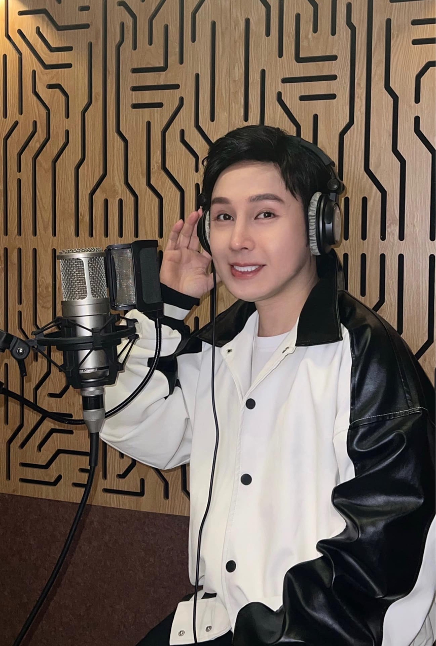 Vũ Luân - con nuôi NSƯT Vũ Linh: Mua cho anh chị em mỗi người căn nhà, độc thân ở tuổi 51 - Ảnh 5. Vũ Luân - con nuôi NSƯT Vũ Linh: Mua cho anh chị em mỗi người căn nhà, độc thân ở tuổi 51 - Ảnh 5.