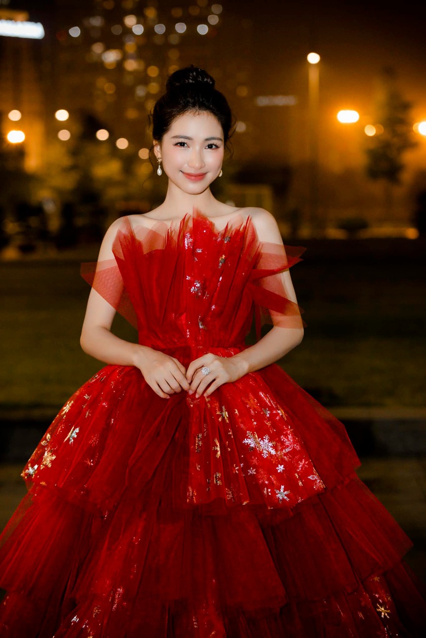 Khi sao Vpop bị "ép" hát nhép vẫn không được: Mỹ Tâm - Sơn Tùng tuyên bố cực căng, Hòa Minzy phải "năn nỉ" để được hát live - Ảnh 8.