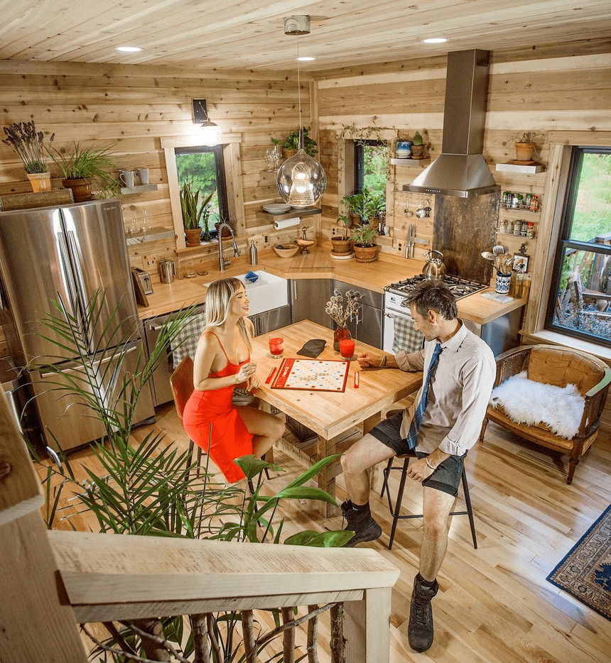 Bỏ việc, vợ chồng trẻ vào rừng ‘nuôi dưỡng tâm hồn’: Xây nhà gỗ 8m2, sống ‘lộ thiên’ nhưng đổi lại 1 điều quý báu hơn cả - Ảnh 6.