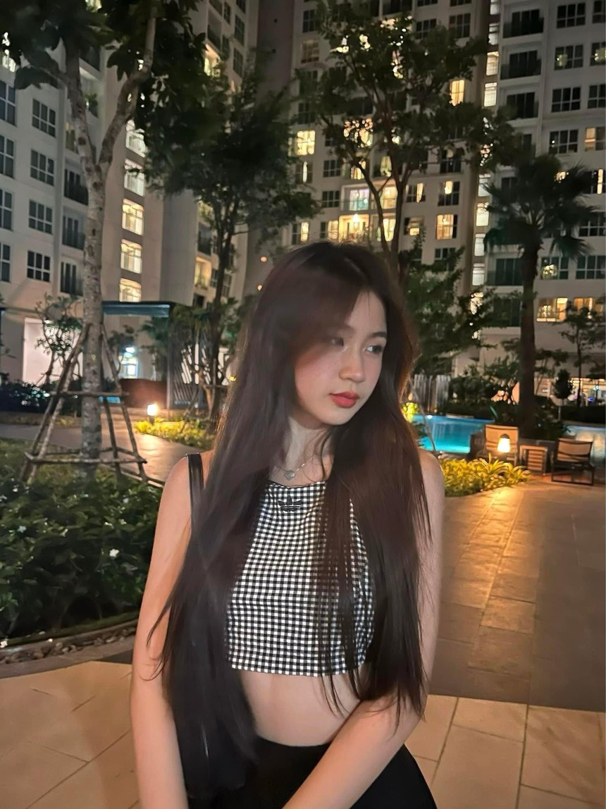 Thêm 1 "ái nữ" Vbiz được réo đi thi Hoa hậu: Visual nức nở, cân đủ mọi phong cách - Ảnh 2. Thêm 1 "ái nữ" Vbiz được réo đi thi Hoa hậu: Visual nức nở, cân đủ mọi phong cách - Ảnh 2.