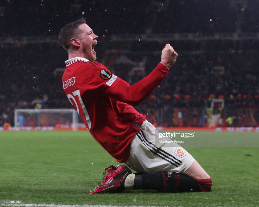 Đứng dậy sau thảm bại, Man United "nhấn chìm" Real Betis trong cơn mưa bàn thắng - Ảnh 3.