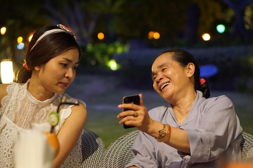 Ca sĩ Duyên Quỳnh: "Mỗi lần muốn gặp ba là phải lên kế hoạch để... mẹ không buồn" - Ảnh 3.