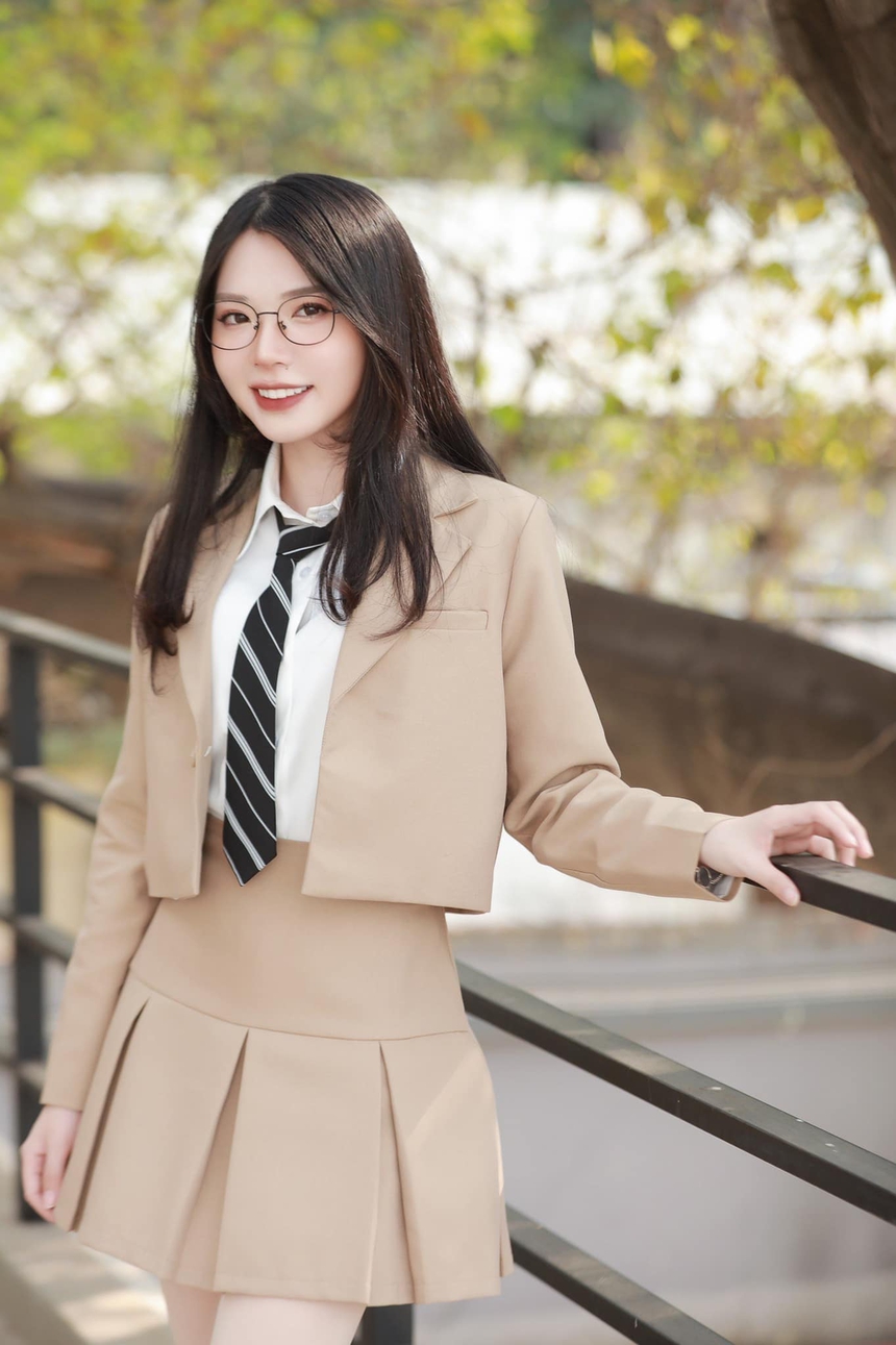 Đùa không vui, MC mới nhất làng Esports đã 'căng'! - Ảnh 2. Đùa không vui, MC mới nhất làng Esports đã 'căng'! - Ảnh 2.