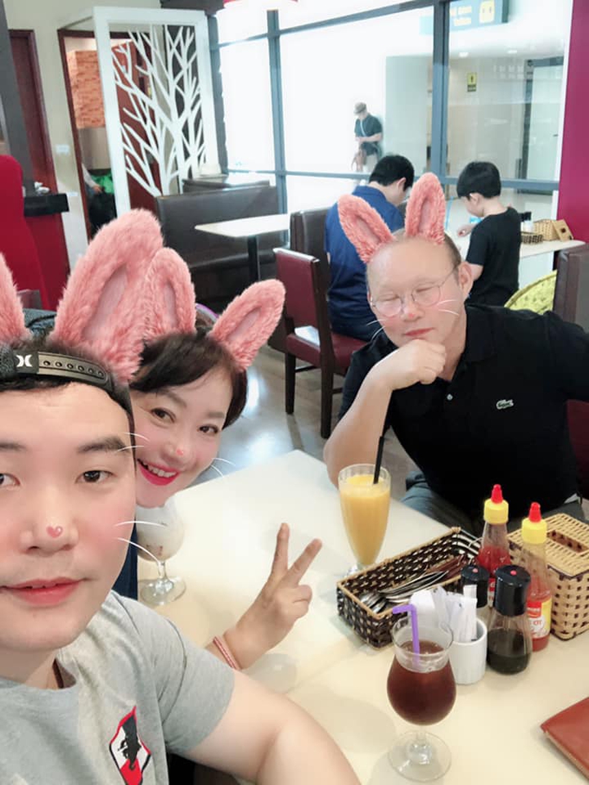 Con trai hay khắc khẩu với HLV Park Hang-seo chuẩn bị kinh doanh tại Việt Nam - Ảnh 3.