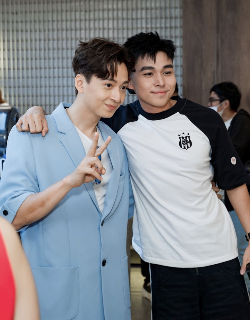 Dàn sao Running Man bất ngờ hội ngộ, 2 anh lớn hạng A vắng mặt vì sao? - Ảnh 8.