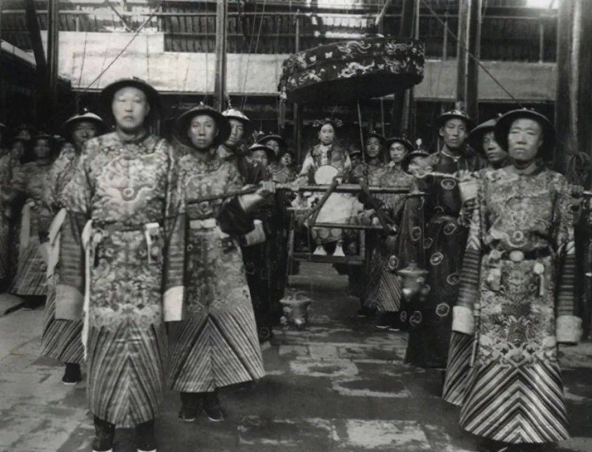 Thái giám Lý Liên Anh: Mặt đầy khắc khổ, ngoại hình kém sắc, vì sao được Từ Hi Thái hậu yêu thích và tin tưởng hết mực? - Ảnh 4.