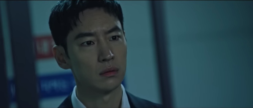 ‘Ẩn danh 2’ tập 11: Vừa thoát chết, Kim Do Gi đã bị bắt vì… đi bar - Ảnh 12. ‘Ẩn danh 2’ tập 11: Vừa thoát chết, Kim Do Gi đã bị bắt vì… đi bar - Ảnh 12.