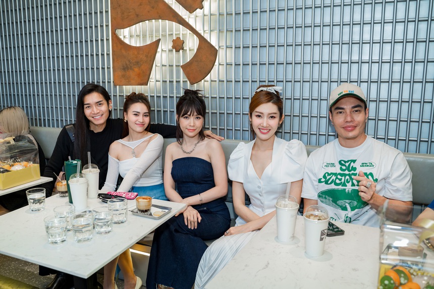 Dàn cast Running Man bất ngờ hội ngộ, 2 anh lớn hạng A vắng mặt vì sao? - Ảnh 2.