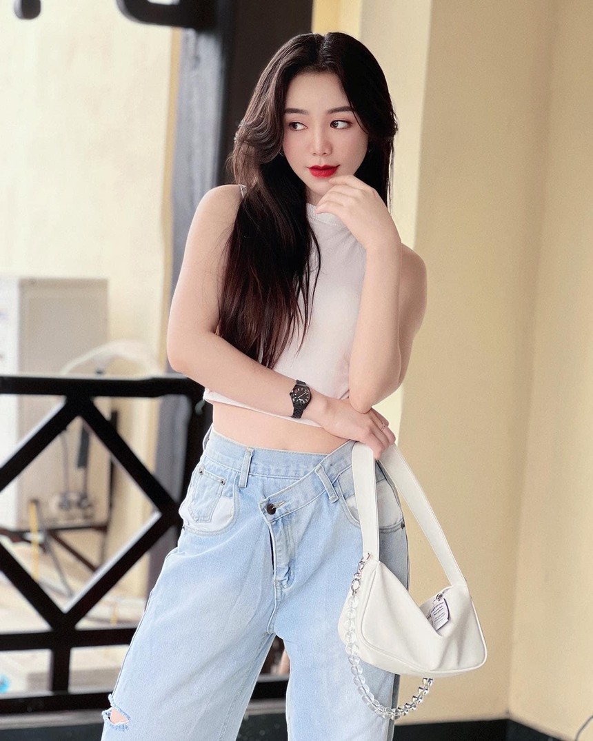 Sao nữ bỏ qua hình tượng để vào vai: Kiều Anh tự làm xấu, Quỳnh Kool cắt phăng mái tóc dài - Ảnh 14. Sao nữ bỏ qua hình tượng để vào vai: Kiều Anh tự làm xấu, Quỳnh Kool cắt phăng mái tóc dài - Ảnh 14.