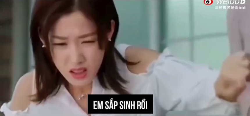 Cảnh vô lý trong phim ngôn tình rầm rộ trở lại: Đau đẻ không cần đi viện, chồng đứng kế bên cổ vũ là sinh được con  - Ảnh 2.