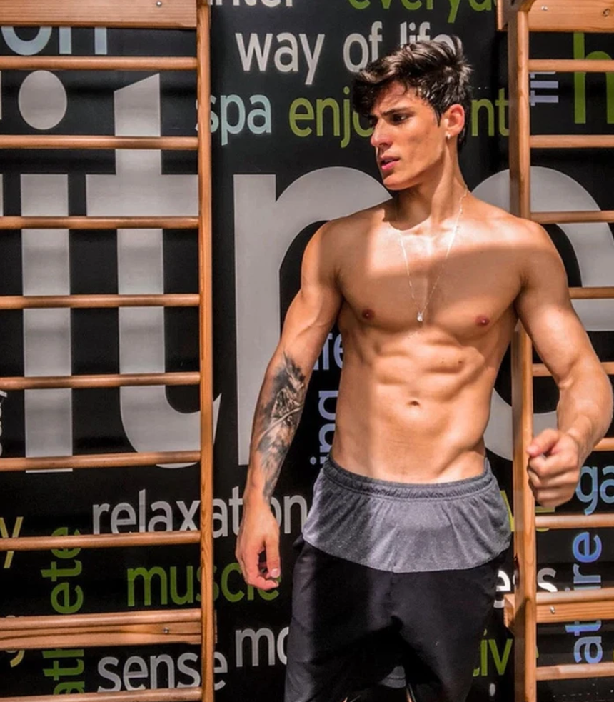 Sau hơn 2 năm bên nhau, trai đẹp kém 30 tuổi cay đắng thừa nhận bị mẹ Neymar 'bỏ rơi' - Ảnh 4.